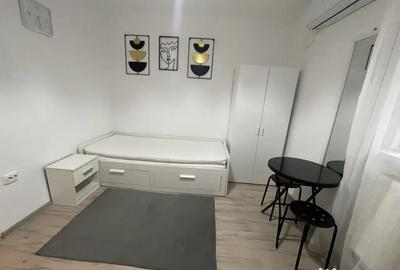 Garsonieră decomandată în 1 Decembrie - 2