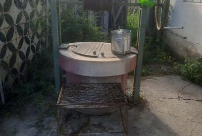 Vand casa in comuna Orlesti - 8