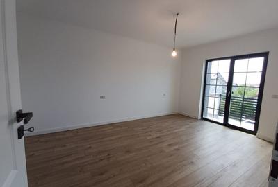 CASA PREMIUM 4 CAMERE , MIROSLAVA-VOROVESTI , 612 MP TEREN - 9