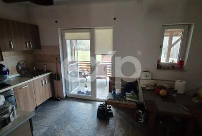 Casă cu 4 camere în Hințești - 9