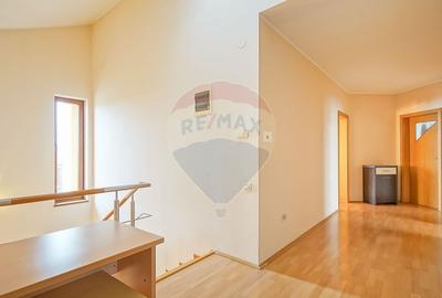 Casa spatioasa si eleganta, teren 1547 mp in Stupini - Comision 0 - 17