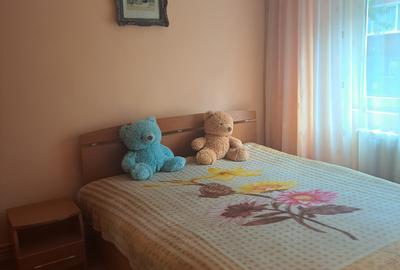 Apartament cu 3 camere,decomandat,parter inalt,zona Lama - 3
