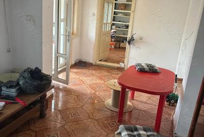 Casă cu 3 camere cu Teren 1930 Mp în Cojești - 2