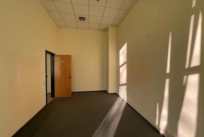 Spațiu comercial, de 485 mp, în P-ța Unirii - 6