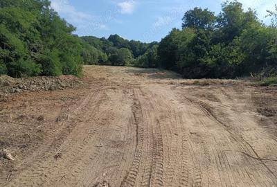 Teren de 5000 mp, în Central - 5