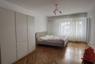 Apartament cu 3 camere semidecomandat, mobilat în Central - 3