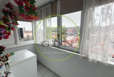 Apartament cu 2 camere decomandat, mobilat în Reghin - 4