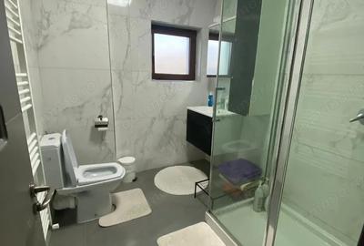 Casă cu 4 camere în Central - 1