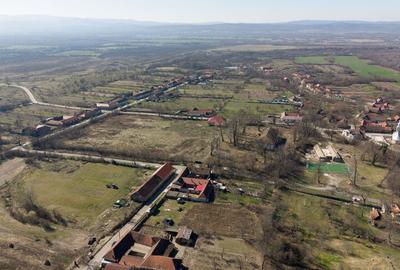 Casă individuală cu 8 camere cu Canalizare în Maciova - 14