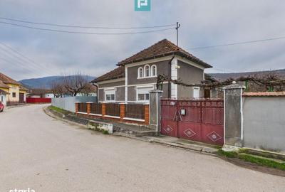 Casă cu 4 camere în Remetea - 8