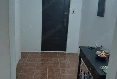 Apartament cu 2 camere zona Unirii Sud etaj 1 din 4 Pret: 82.000 - 5