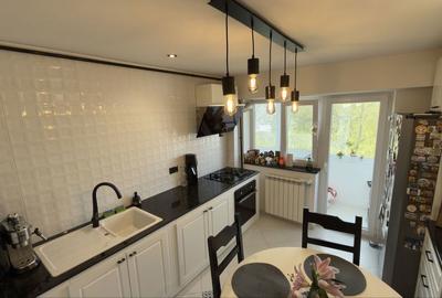 Apartament cu 4 camere decomandat în Central - 8