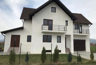 Casă individuală cu 4 camere cu Teren 300 Mp în Partoș - 1