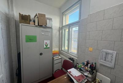 Spațiu comercial, de 215 mp, în P-ța Gării - 16