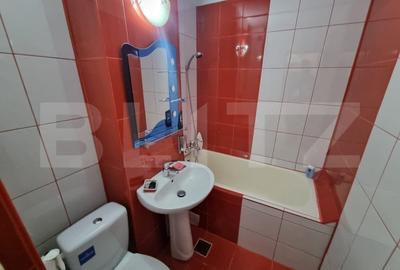 Apartament de vanzare, cu 2 camere semidecomandat, 38 mp, zona Craiovita noua - 7