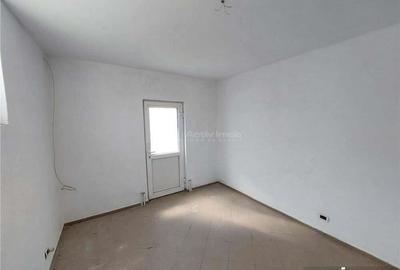 Casă cu Teren 1400 Mp în Mărăcineni - 6