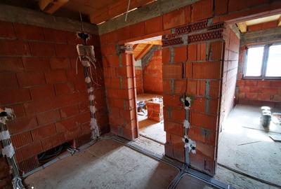 Casă cu 4 camere cu Teren 1000 Mp în Budacu de Jos - 12