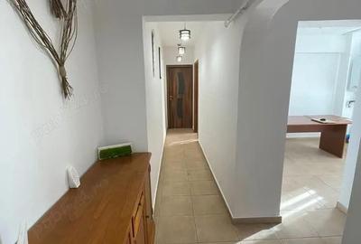Apartament cu 3 camere decomandat în Energiei - 2