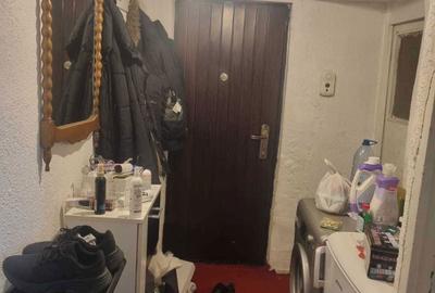 Apartament cu 2 camere nedecomandat în Republicii