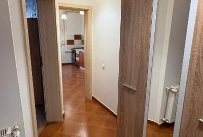 Garsonieră decomandată în Central