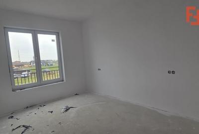 Duplex cu 4 camere cu Canalizare în Moșnița Nouă - 10