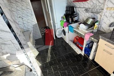 Apartament 3 camere zona Giulesti - 8