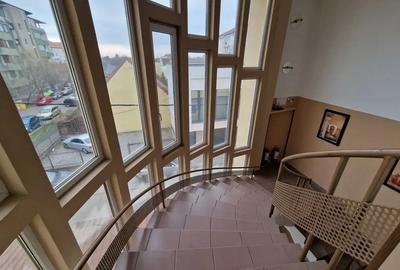 Spatiu pentru: sediu firma-birouri ,amenajat si mobilat pentru regim hotelier Airbnb. - 9