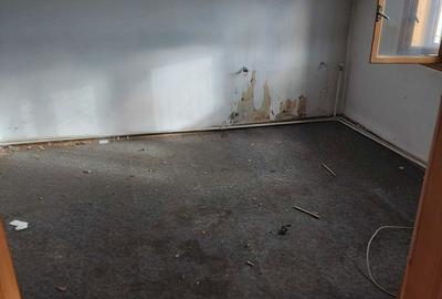 Casă cu 4 camere nedecomandat cu Teren 556 Mp în Central - 2