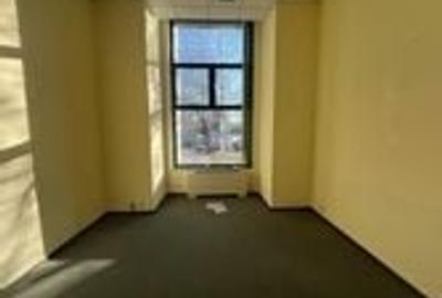 Spațiu comercial, de 485 mp, în P-ța Unirii - 5