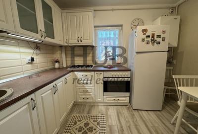 Apartament cu 2 camere-decomandat -zona centrala-piata centrala Bacau - 11