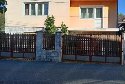 Casa compusa din 2 apartamente fiecare cu o suprafa?a de 100 mp fiecare. cu o suprafa?a vanzare. - 3