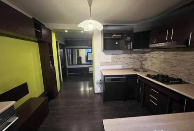 Apartament cu 3 camere decomandat, mobilat în 1 Mai - 2
