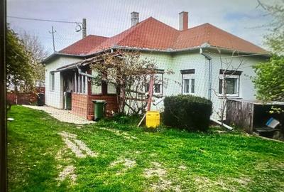 Casă cu 3 camere cu Teren 1520 Mp în Dumbrava - 1