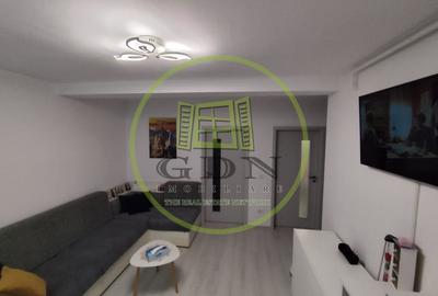 Apartament cu 3 camere semidecomandat, mobilat în Periferie
