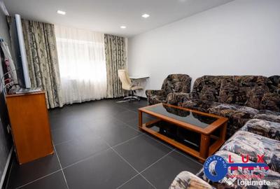 Apartament cu 3 camere decomandat în C5 - 14