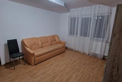 Apartament cu 3 camere semidecomandat în Copou - 3