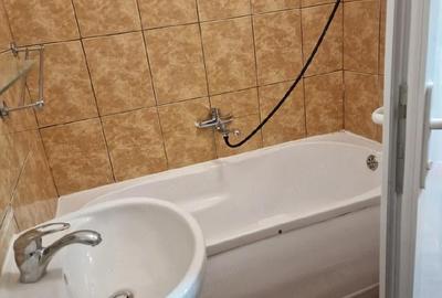 Garsonieră decomandată în Traian - 1