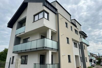Apartament cu 3 camere decomandat în Exterior Vest