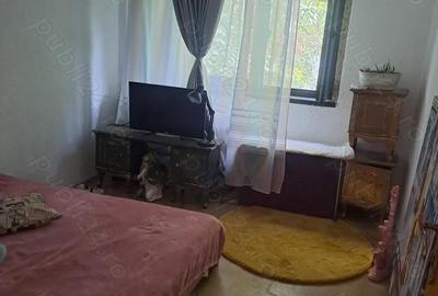 Apartament cu 3 camere decomandat în Păcii - 2