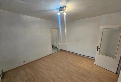 Resita, 2 Cam. Cf. 1, Et. 1, Micro 2 - 11