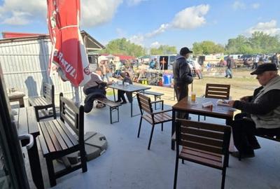 Spatii comerciale + Afacere la Cheie in targurile saptamanale(Tescani,Livezi) - 12