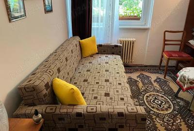 Camera in apartament 3 camere - 1 Mai metrou - 2