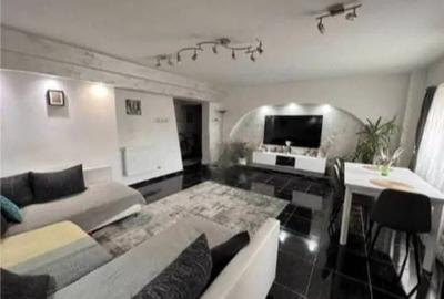 Apartament cu 3 camere, decomandat, etaj 3/7, zona Cug - 3