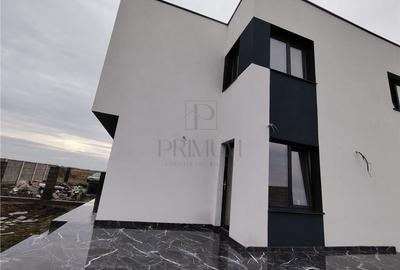 Duplex cu 4 camere cu Teren 300 Mp în Urseni