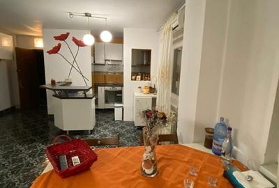 Apartament cu 2 camere semidecomandat în Decebal - 1