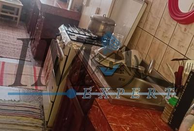 Casă cu 5 camere cu Teren 457 Mp în Central - 2