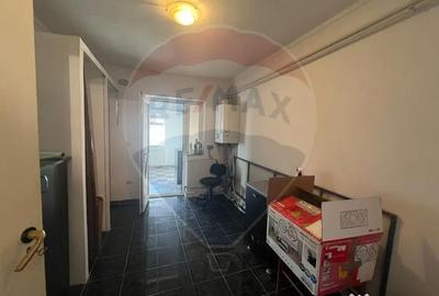 Spațiu comercial, de 93 mp, în Central - 1