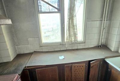 Apartament cu 3 camere decomandat în Mioriței - 1