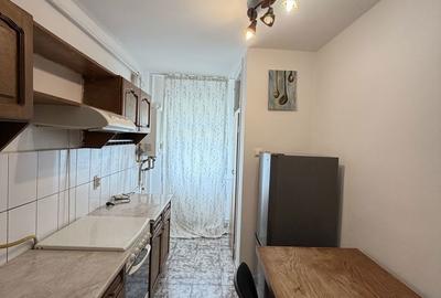 Apartament decomandat în Decebal - 2