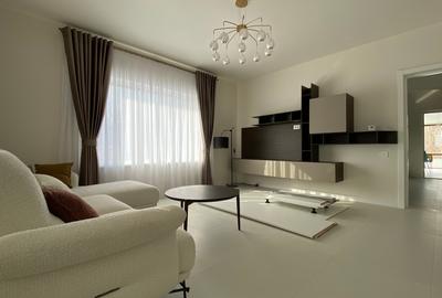 Casă individuală cu 4 camere cu Garaj în Rolast - 2